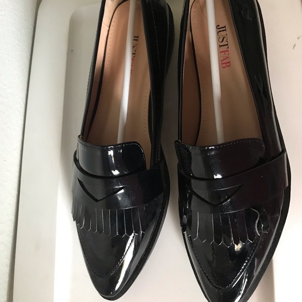 New in box Just Fab patent black oxford flats sz8